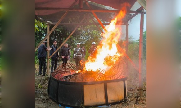judi-sabung-ayam-di-lamongan_43_copy_583x350_2