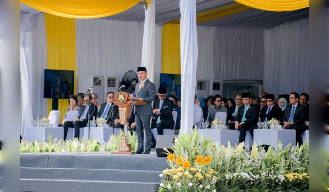 arsip-berita-menteri-esdm-tegaskan-kedaulatan-energi-nasional-pada-hari-jadi-pertambangan-dan-energi-ke-80-k4nesws_copy_650x380